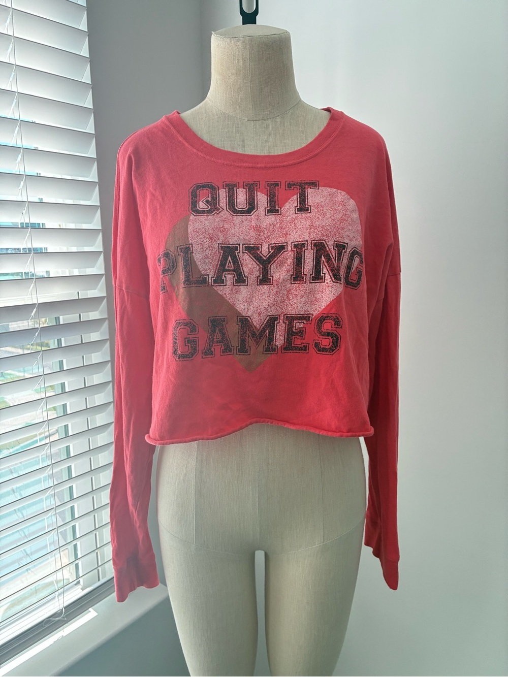 Aerie Quit Playing Games Women's Graphic Pink Long Sleeve Crop Top